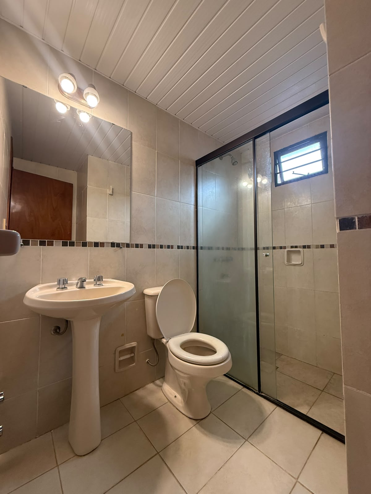 ALQUILO HERMOSA Y AMPLIA CASA EN FERNANDO ZONA NORTE — foto 3