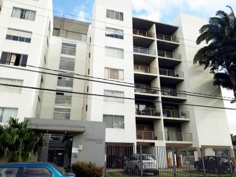 Departamento En Condominio Curupau I