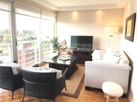 Apartamento Como A Estrenar En Malvin. 2 Dormitorios 2 Baños Sin Garage
