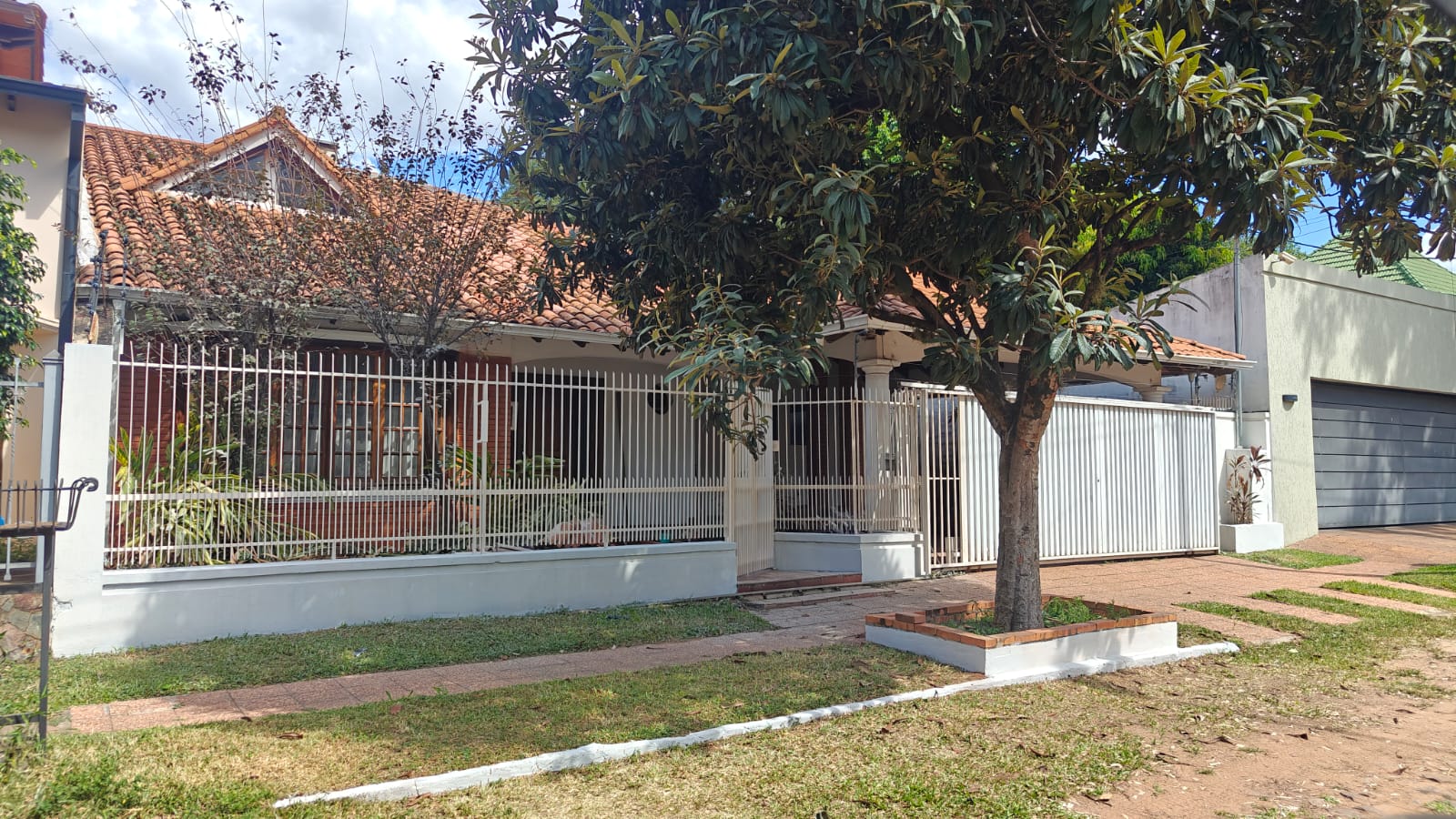 Casa en alquiler en Los Laureles
