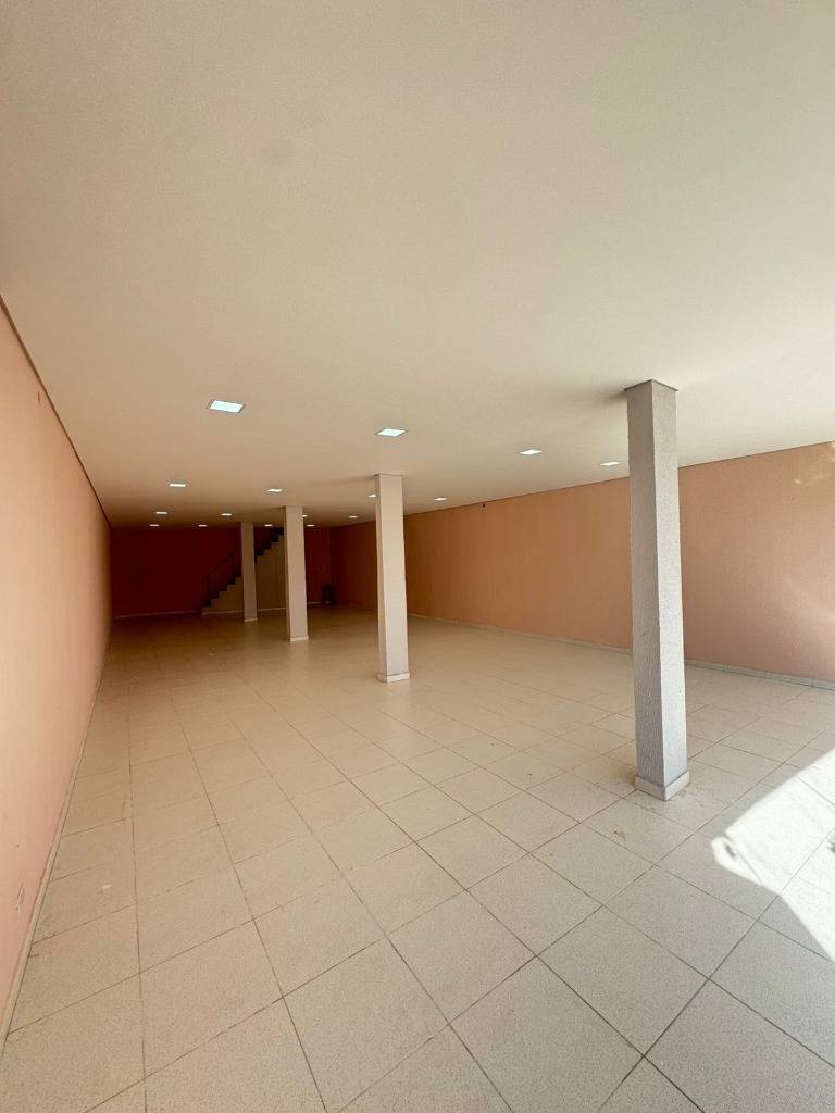 EN ALQUILER AMOPLIO SALON COMERCIAL EN FERNANDO DE LA MORA . ID 40450 — foto 3