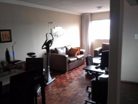 Impecable Apartamento De 3 Dormitorios En Pocitos