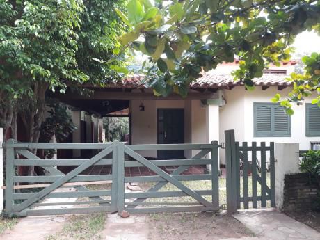 Alquilo Casa En San Bernardino Zona Copaco Con Piscina
