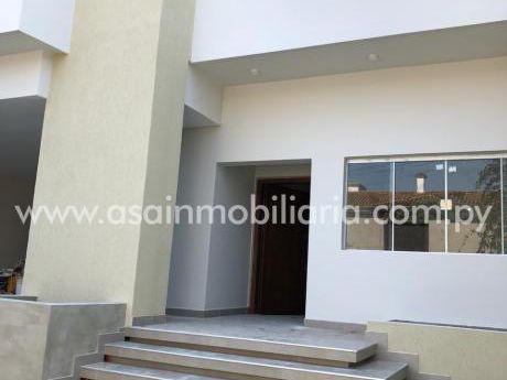 Residencia A Estrenar Estilo Minimalista