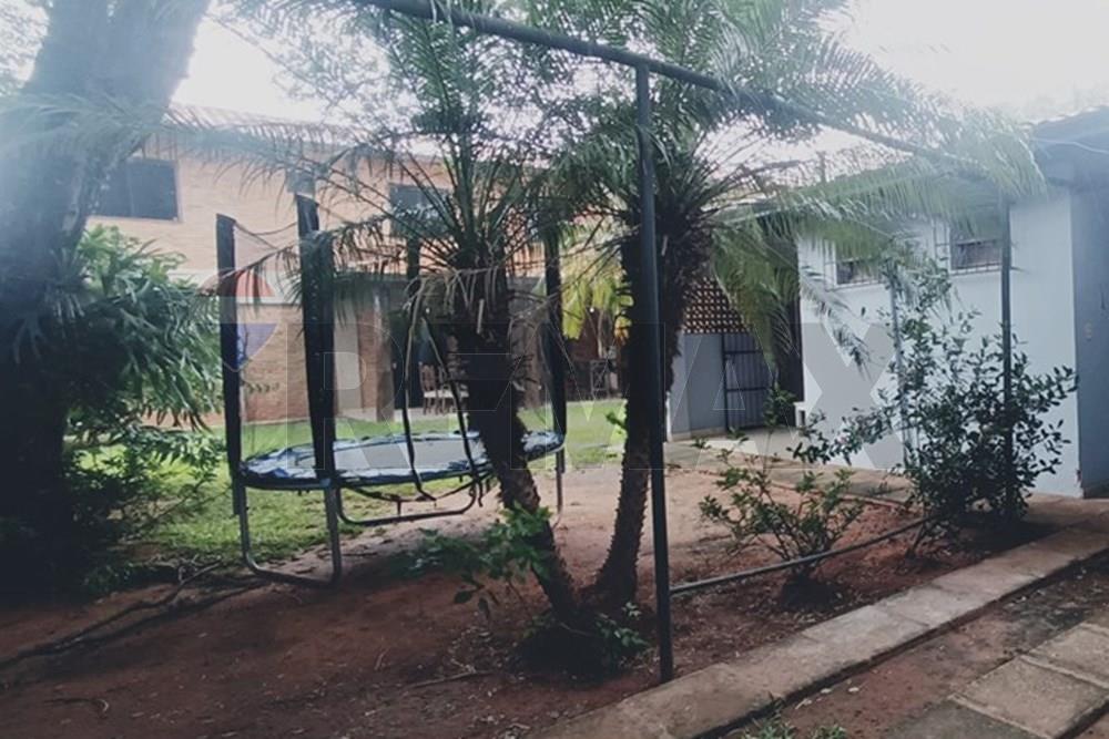 Alquiler de Amplio Inmueble con Patio en Lambaré — foto 3