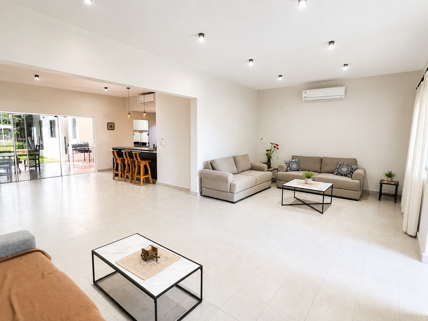 RESIDENCIA EN SAN BERNARDINO — foto 2