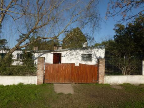 Casa Próxima Al Arroyo A Metros Del Bus