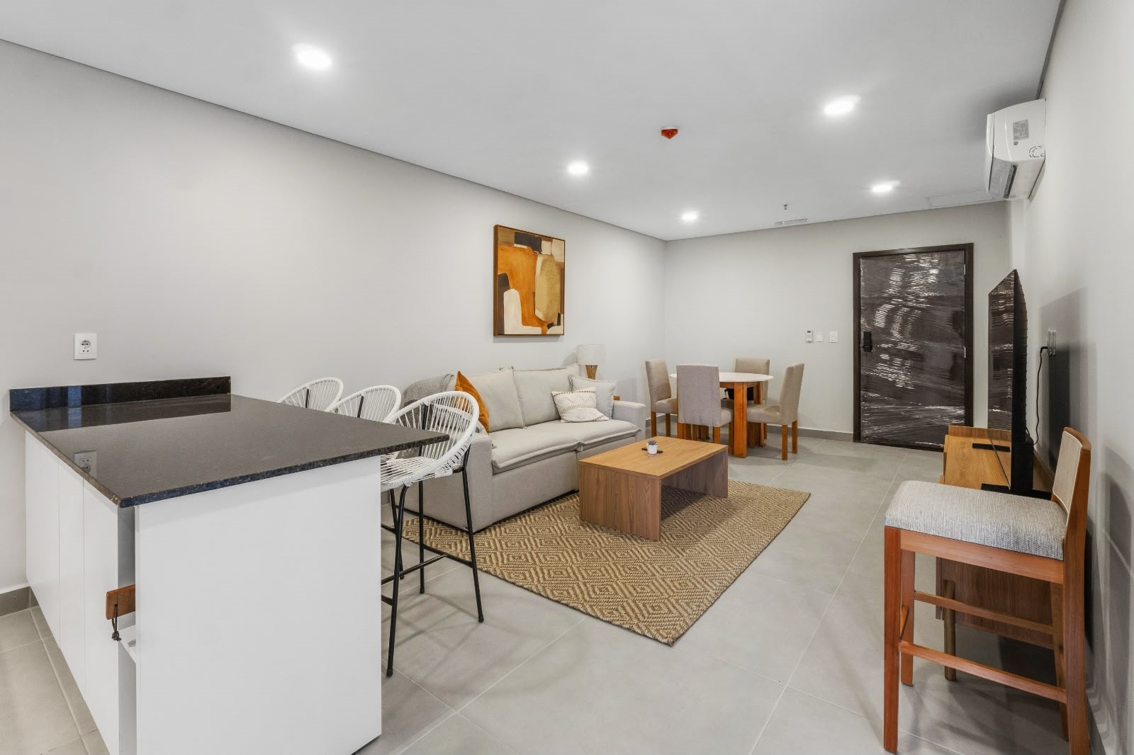 ¡Hermoso Departamento Amoblado en Venta - Edificio Palmanova Las Mercedes! — foto 2