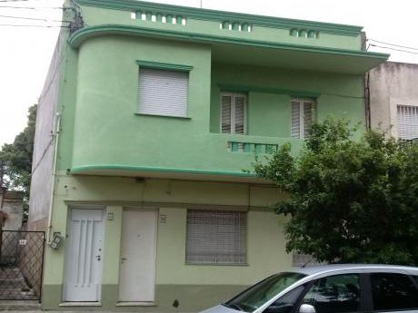 Casa De Altos En Turini Y Manuel Correa