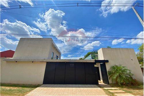 CASA MODERNA ALQUILER ZONA MUNICIP. LAMBARE — foto 2