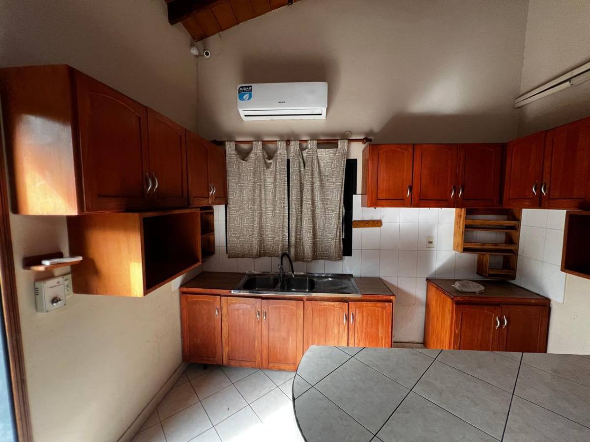 Casa en venta zona Yacht - Lambaré — foto 2