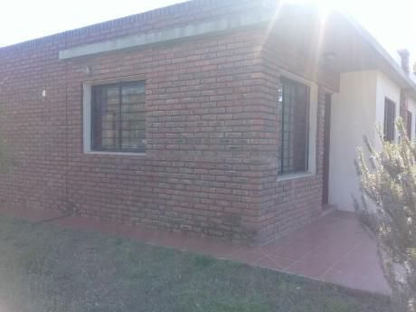 Casa Muy Bien Ubicada A Pasos De Fereira