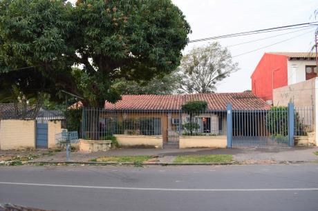 Acogedora Casa En Barrio San Vicente