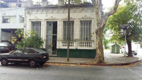 Burgues Y Ramon De Santiago A Reciclar