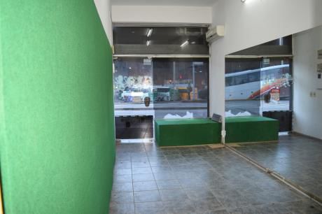 Local Comercial Frente A Terminal XXX