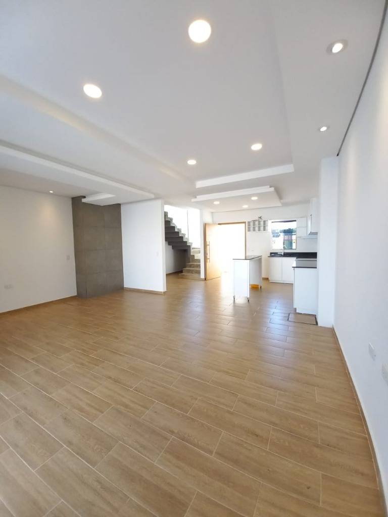 ALQUILO DUPLEX EN RAKIURA — foto 2