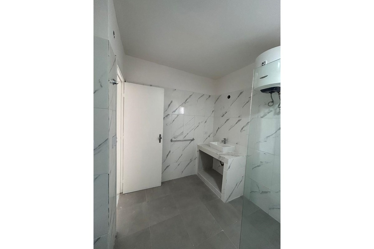 ALQUILO CASA PARA OFICINA O USO COMERCIAL — foto 2