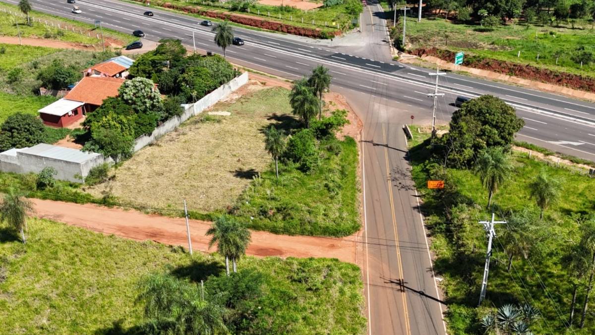 Vendo tres terrenos juntos sobre ruta en Caacupé — foto 2
