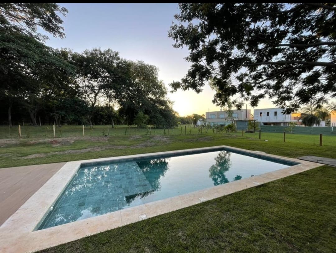 VENDO HERMOSA Y AMPLIA CASA TOTALMENTE EQUIPADA — foto 2