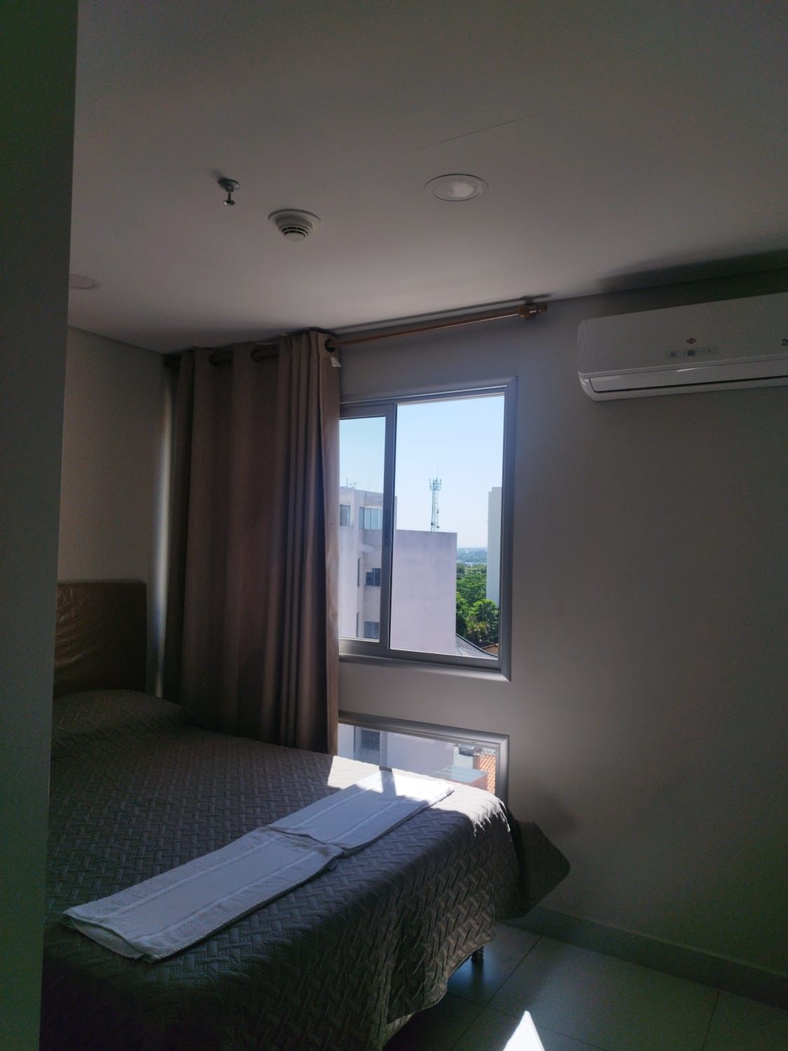 ALQUILO DPTO EN LOS LAURELES TOWER EDIFICIO TIANA — foto 3