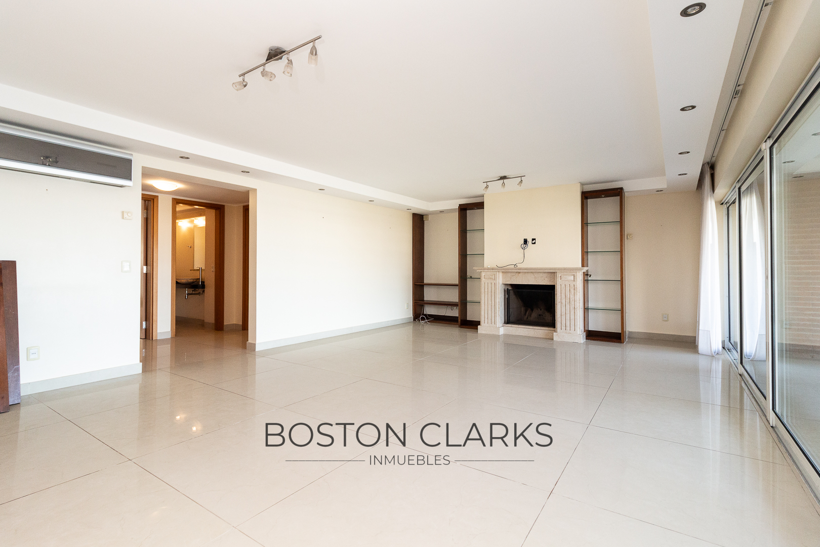 Apartamento En Alquiler De Tres Dormitorios Con Terraza Y Parrillero En Carrasco · Foto 3