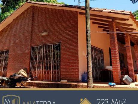 Hermosa Casa Quinta En Venta Con 2404 M2 En Esquina