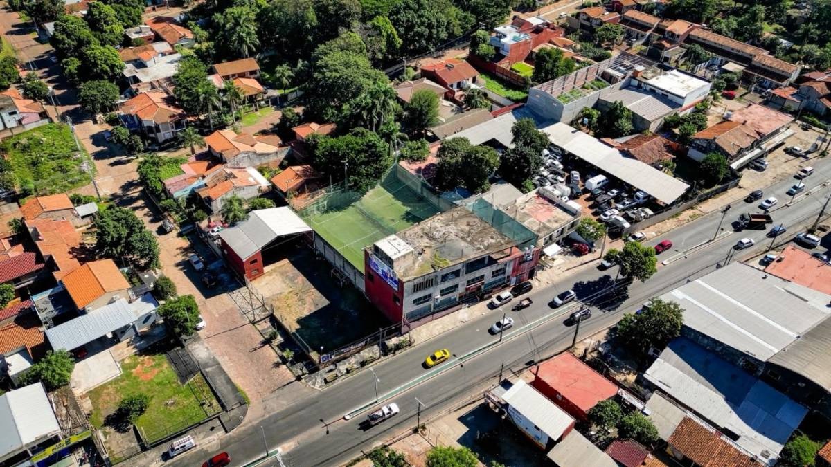 ALQUILO AMPLIO LOCAL COMERCIAL EN VILLA ELISA — foto 2