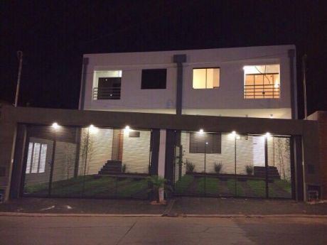 Vendo Hermosos Y Amplios Duplex Zona Mcal López Y Santa Teresa.