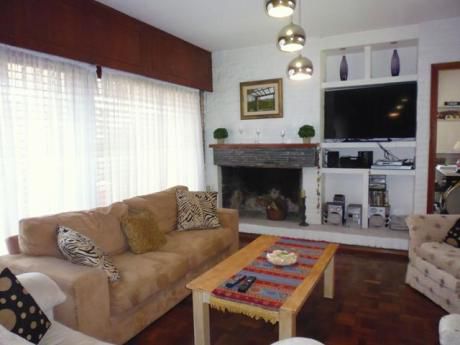 Excelente Chalet En Gran Estado, Pronto Para Ocupar!