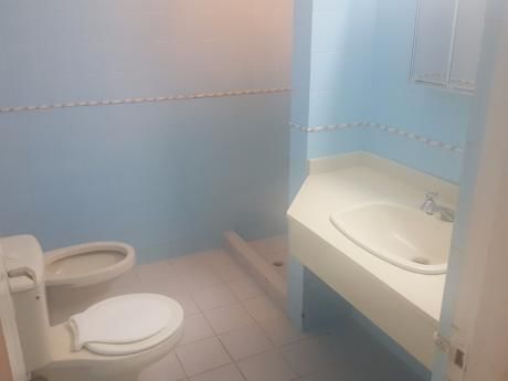 Propiedad Para Renta Con 5 Departamentos En Pleno Villa Morra