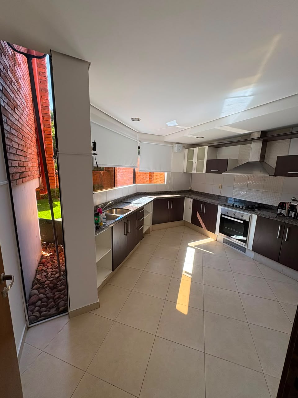 Alquilo Residencia premium en Mburucuyá – Gs. 14.000.000 — foto 3
