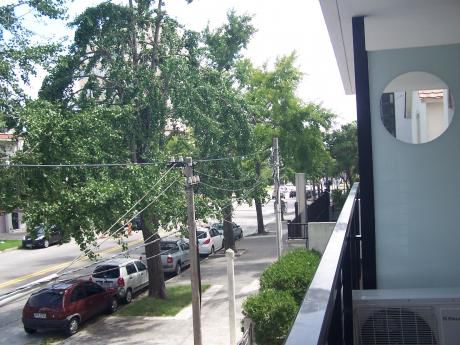 Terreno 313m2 Con Mejoras Y 9m De Frente En Bv. Artigas Y Gral. Flores
