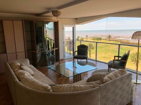 Apartamento Amueblado Sobre Rambla Mahatma Gandhi. 4 Dormitorios Con Garaje!