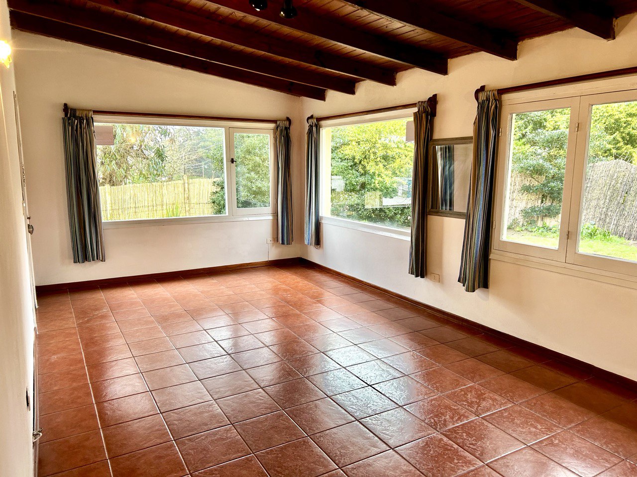 Alquiler Anual, La Barra, Casa 1 Dorm. Excelente Ubicación!! Muy Luminosa!! · Foto 2