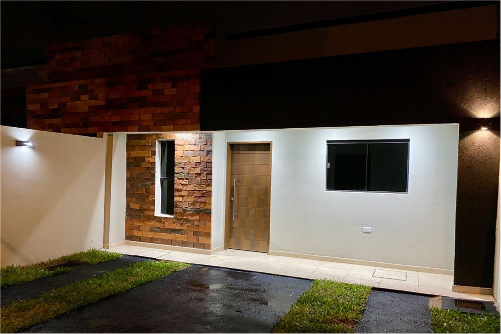 Chalet - Venta - Luque, Paraguay — foto 2
