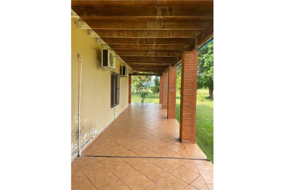 GRANJA HOSTAL - CARAPEGUA — foto 3