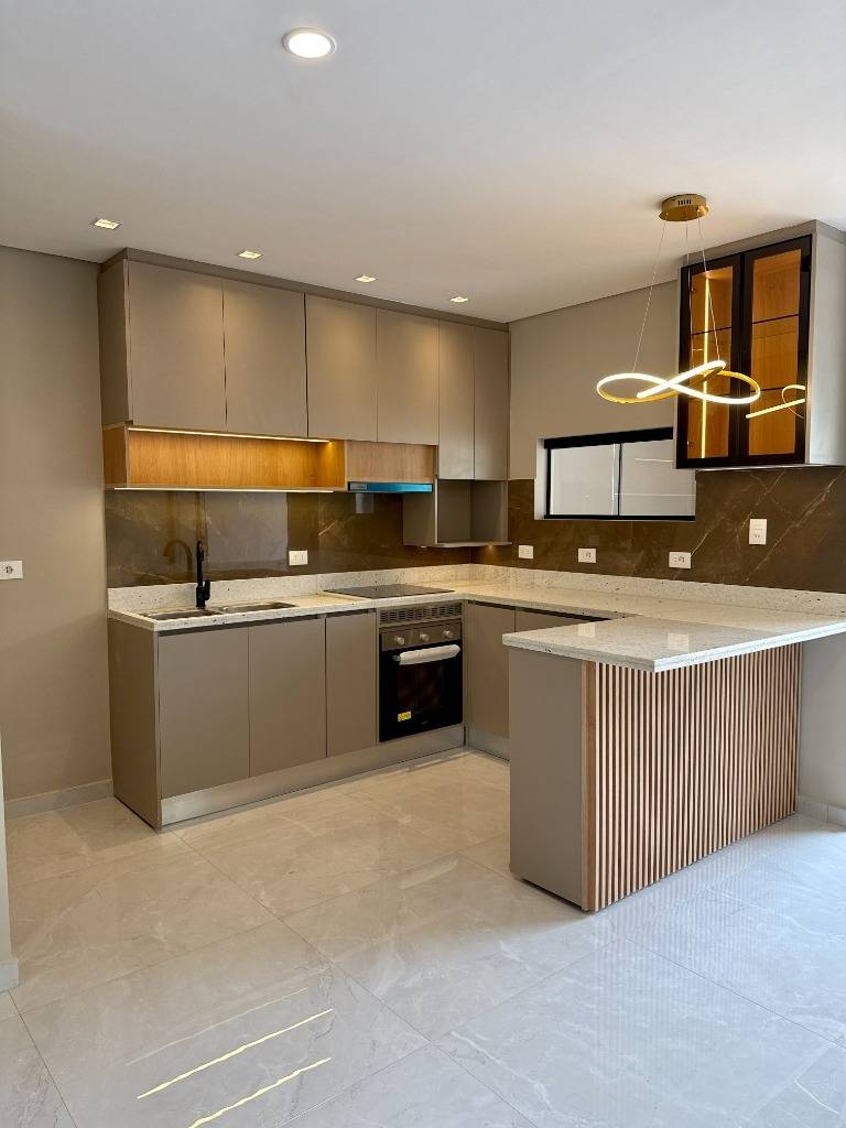 VENDO DUPLEX EN LUQUE ZONQ CUARTO BARRIO — foto 3