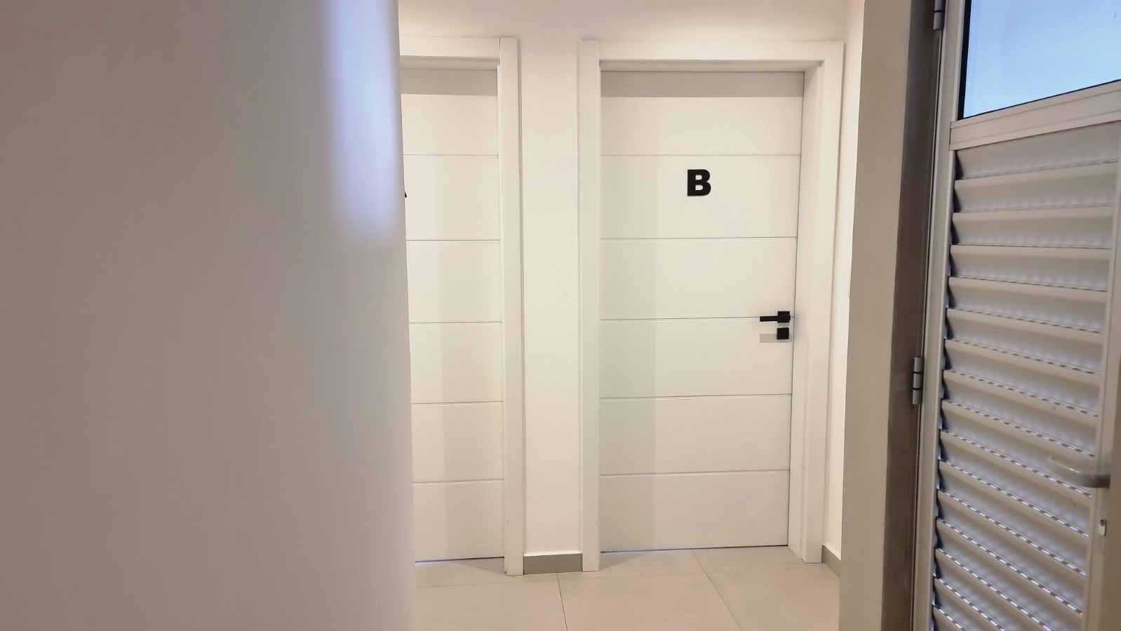 ALQUILO DEPARTAMENTO SEMI AMOBLADO – PUNTO MOLAS | PISO 10 B — foto 2