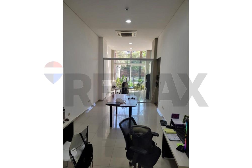 EN VENTA OFICINA CON RENTA - EDIFICIO QUANTUM PARK — фото 3