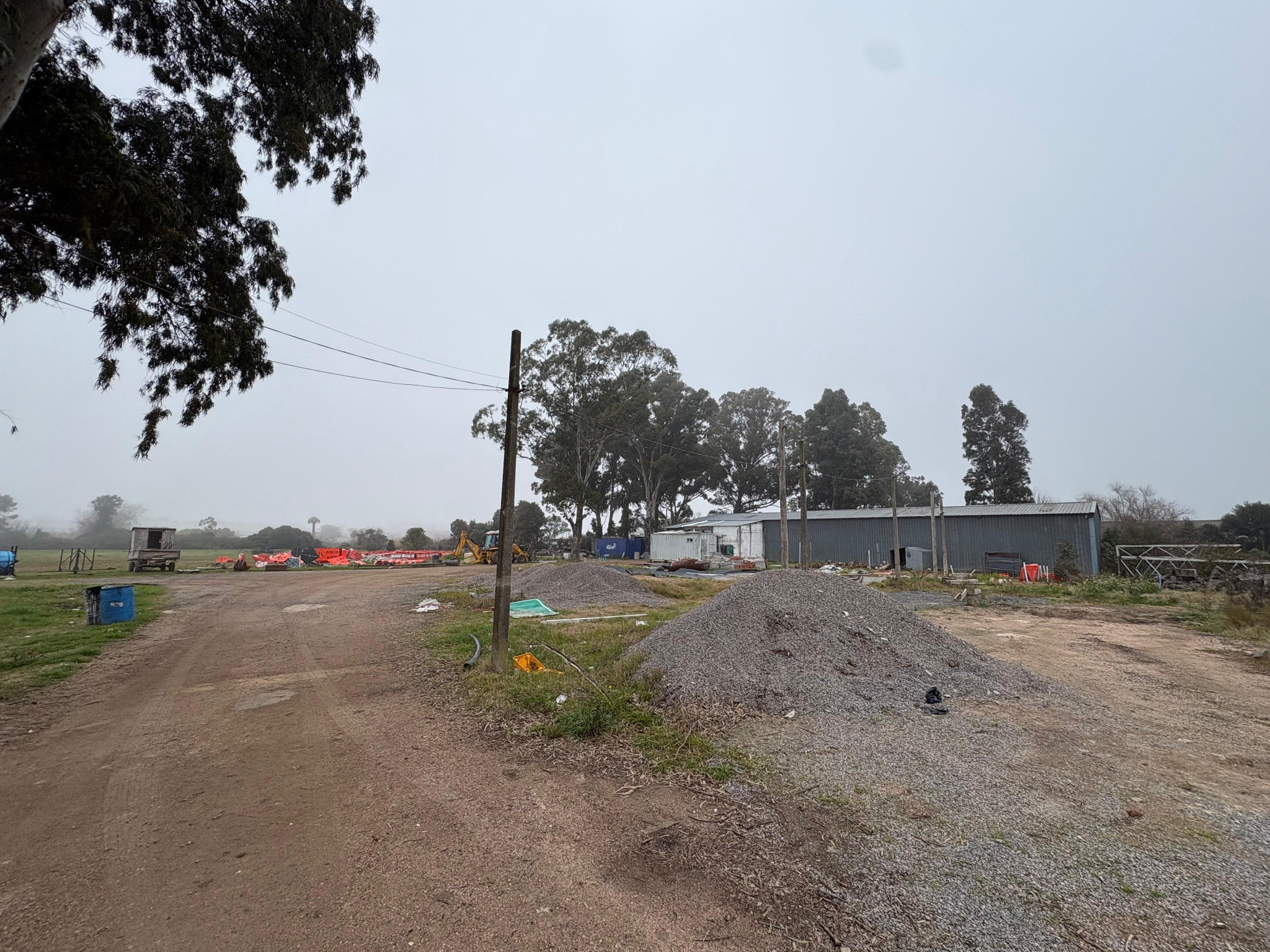 Alquiler Campo Con 2 Galpones De 400m2 Cada Uno Aprox En Paso De La Arena · Foto 12