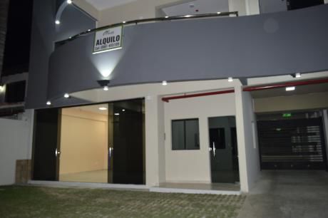 Alquilo Saloncito Chic Sobre Avda Kubitcheck