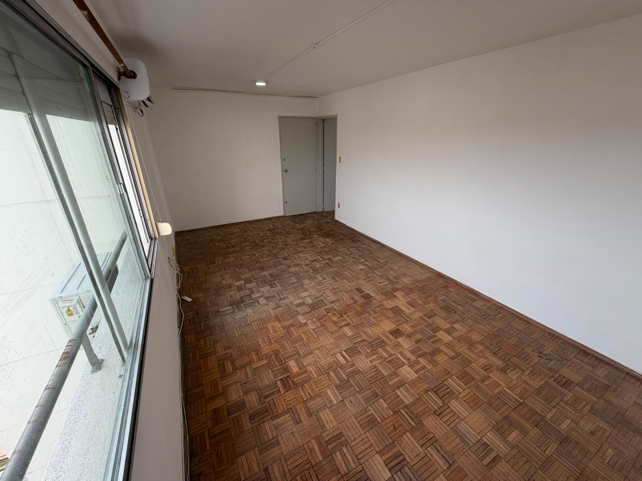 Alq. Apto. En Cordón, 50m2, Piso 8, 2 Dor+1 Baño. Muy Buen Estado Y Ubicación · Foto 6