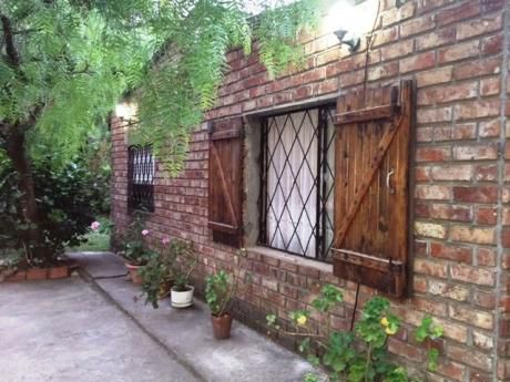 Impecable!! 1 Dormitorio. 300 M2 De Terreno. Solymar Norte.