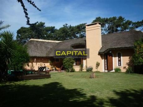 Muy Buena Casa En Venta En Zona De Colegios, Punta Del Este