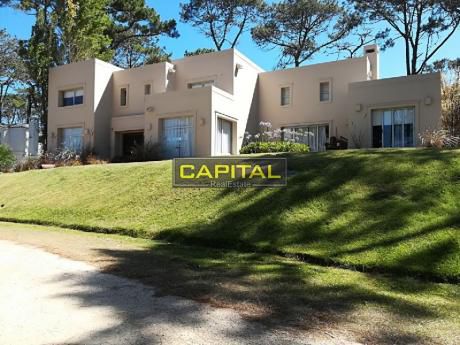 Casa Laguna Blanca - Montoya