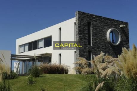 Excelente Casa En Jose Ignacio