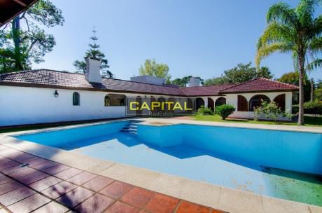 Muy Buena Casa En Venta - Barrio Cantegril