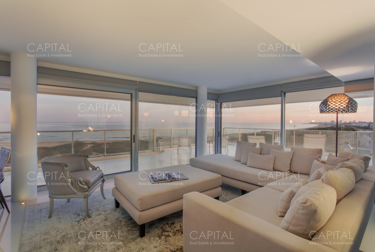 Espectacular Penthouse Duplex Mythos Ubicado en la Parada 31 Playa Brava.