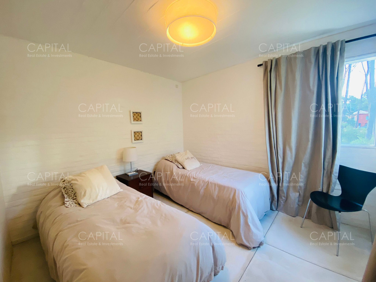 Excelente casa de Cinco Dormitorios en Laguna Blanca · Foto 10