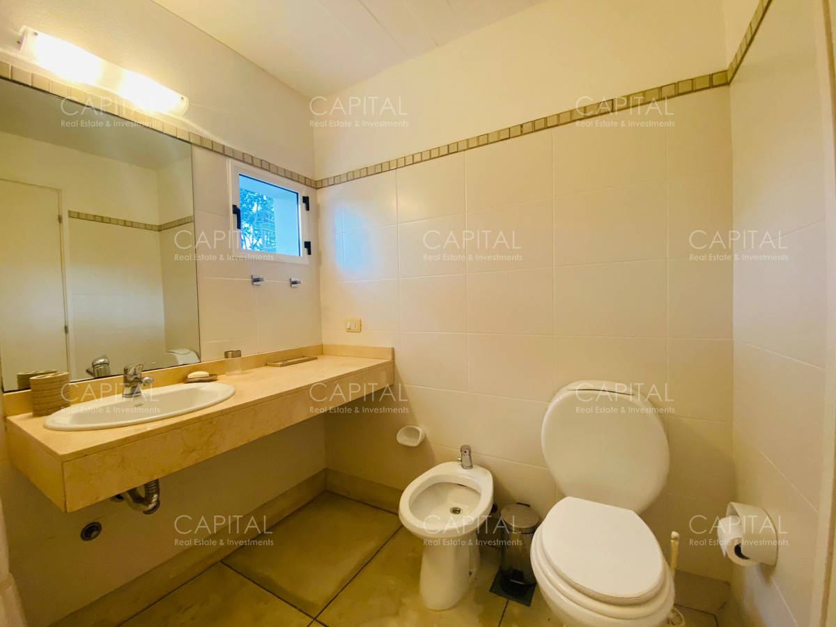 Excelente casa de Cinco Dormitorios en Laguna Blanca · Foto 11